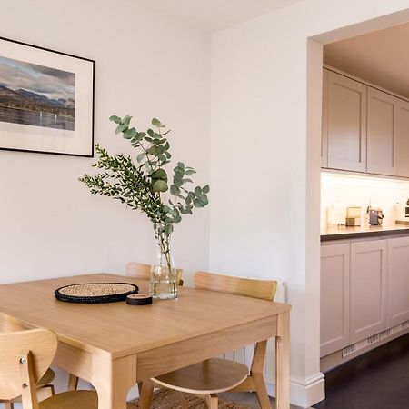 Appartamento No. 5 The Court-With Free Parking Windermere Esterno foto